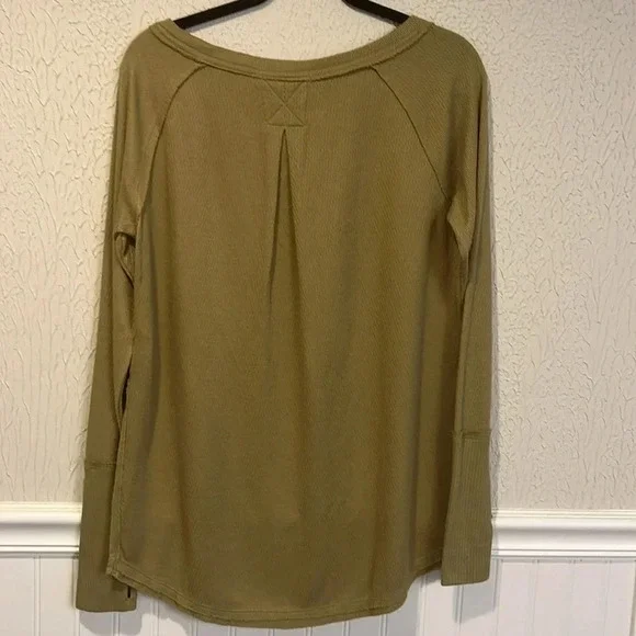 We the Free Snowy Thermal top in Sunstone size XS - Picture 12 of 15